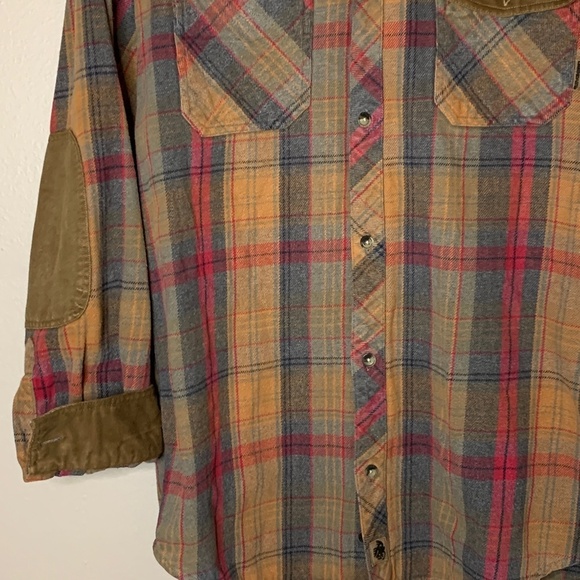 Legendary Whitetails Mens Shirt Jacket M Gray Tan Red Plaid Contrasting Cuff - Picture 4 of 13